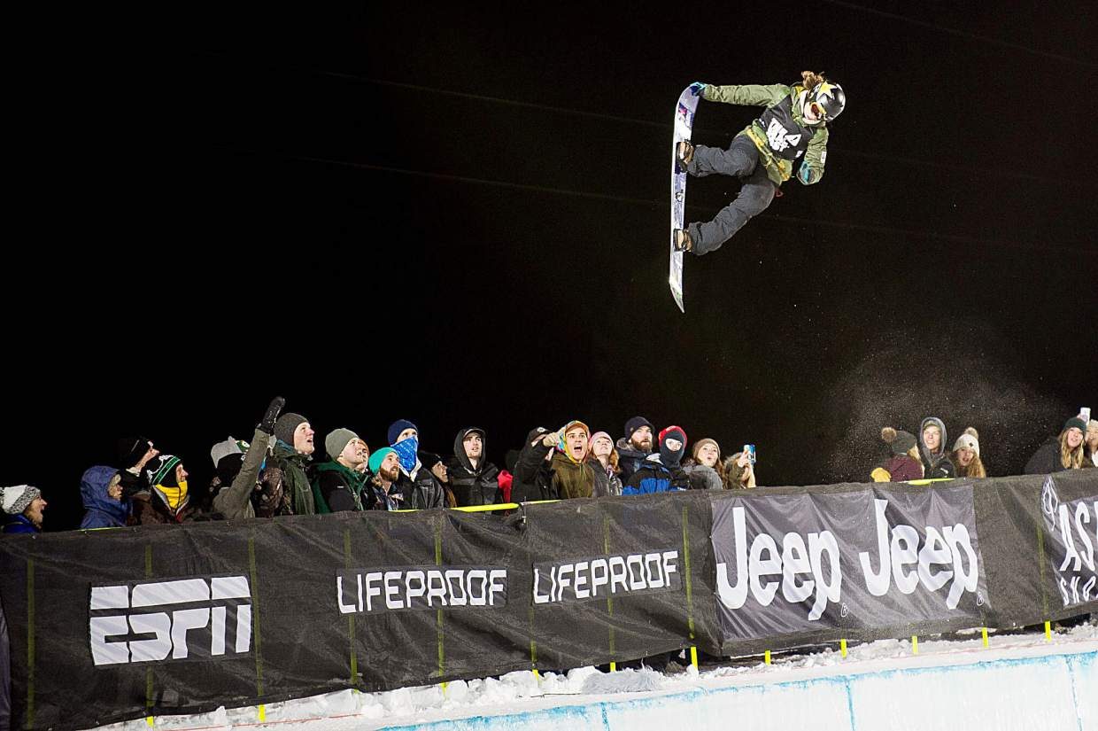 Chloe Kim edges Arielle Gold to win X Games snowboard superpipe