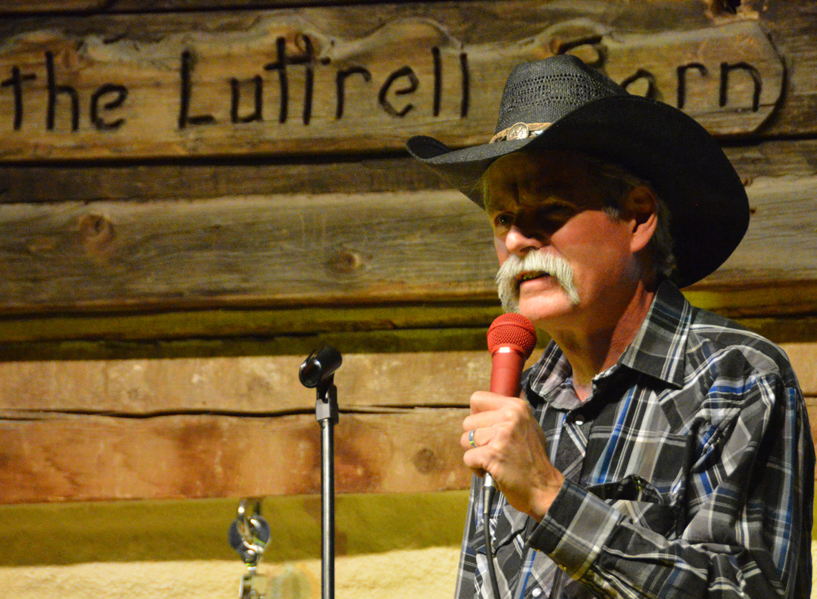 Wine tasting, Cowboy Poetry make lively events for Craig crowds at