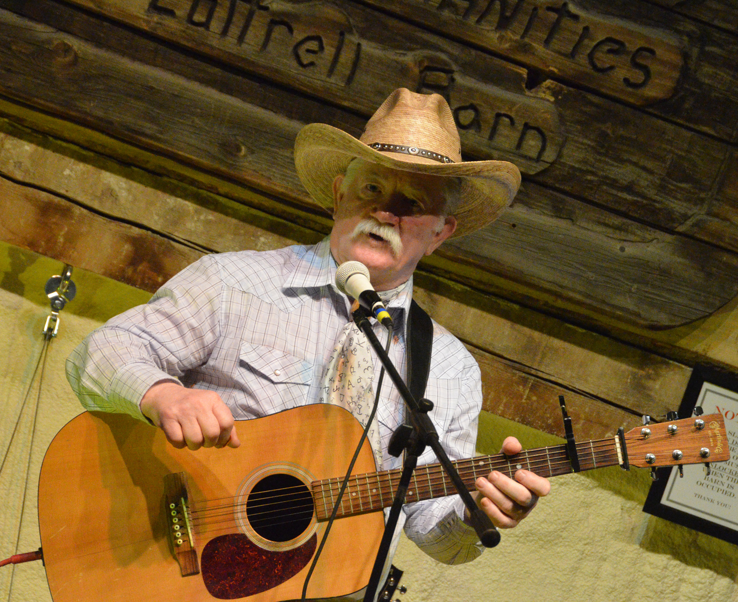 Wine tasting, Cowboy Poetry make lively events for Craig crowds at