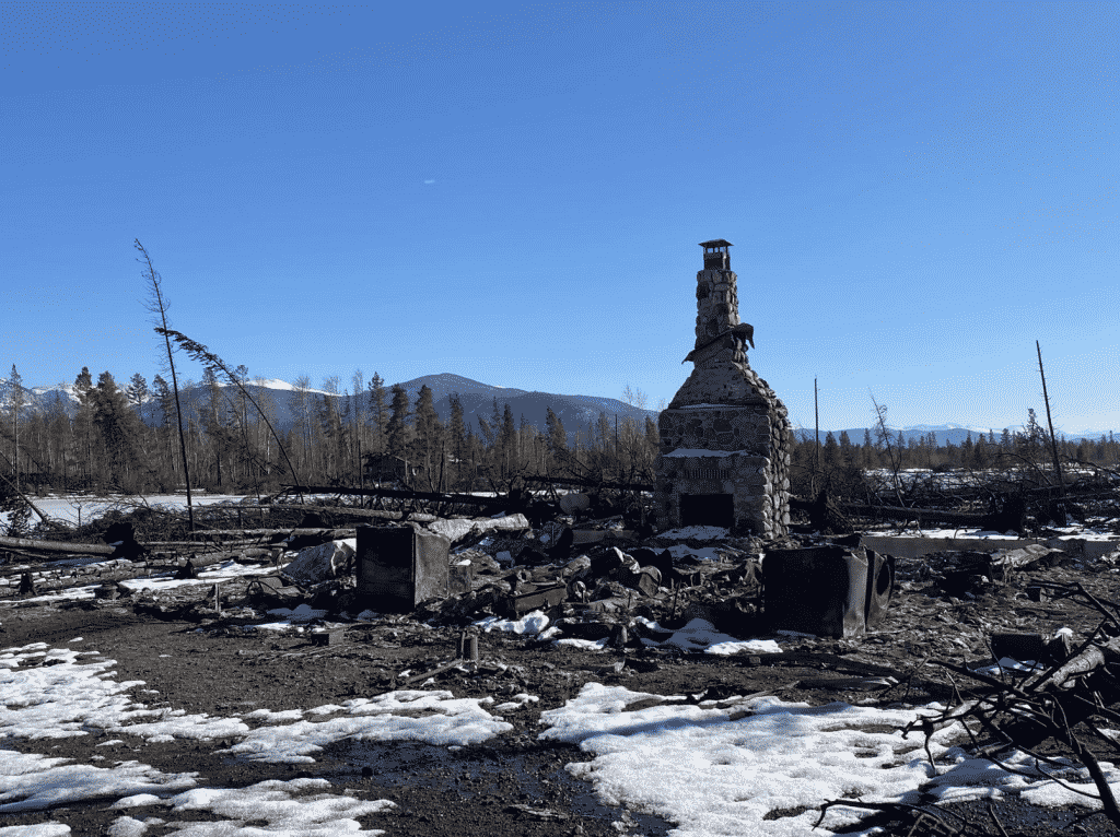 East Troublesome Fire: Hundreds of homes destroyed as firefighting ...