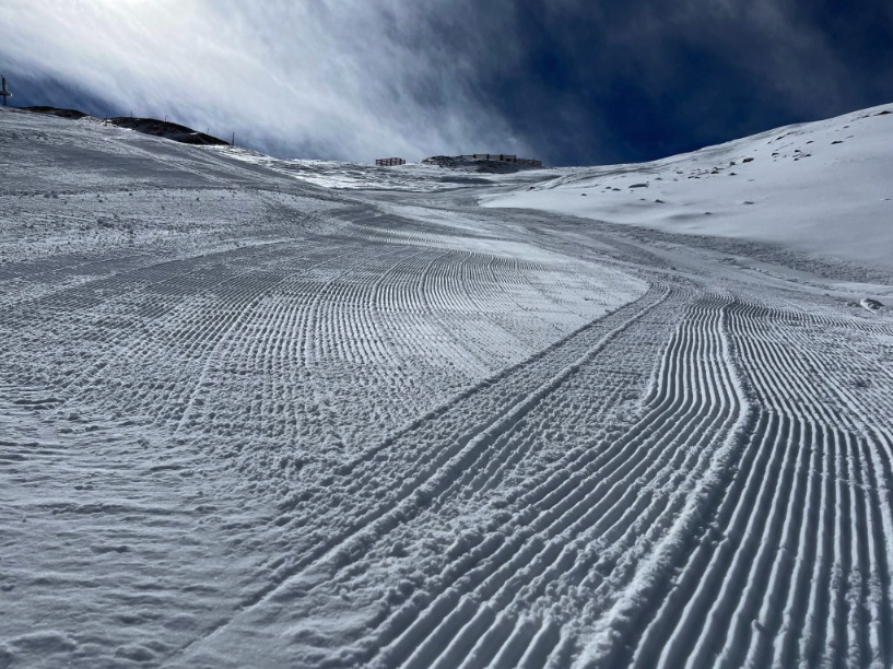 Arapahoe Basin Ski Area opens top-to-bottom skiing, uphill access - Vimarsana News