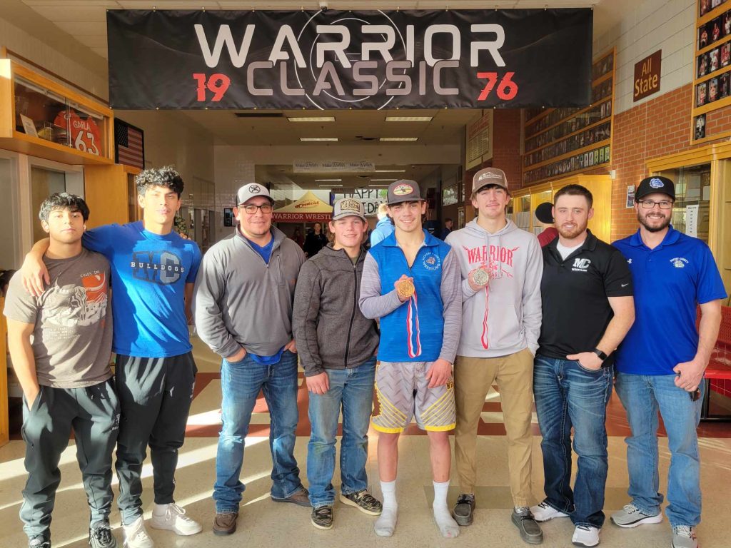 Moffat County wrestlers place four at high-level holiday tournaments - Vimarsana News