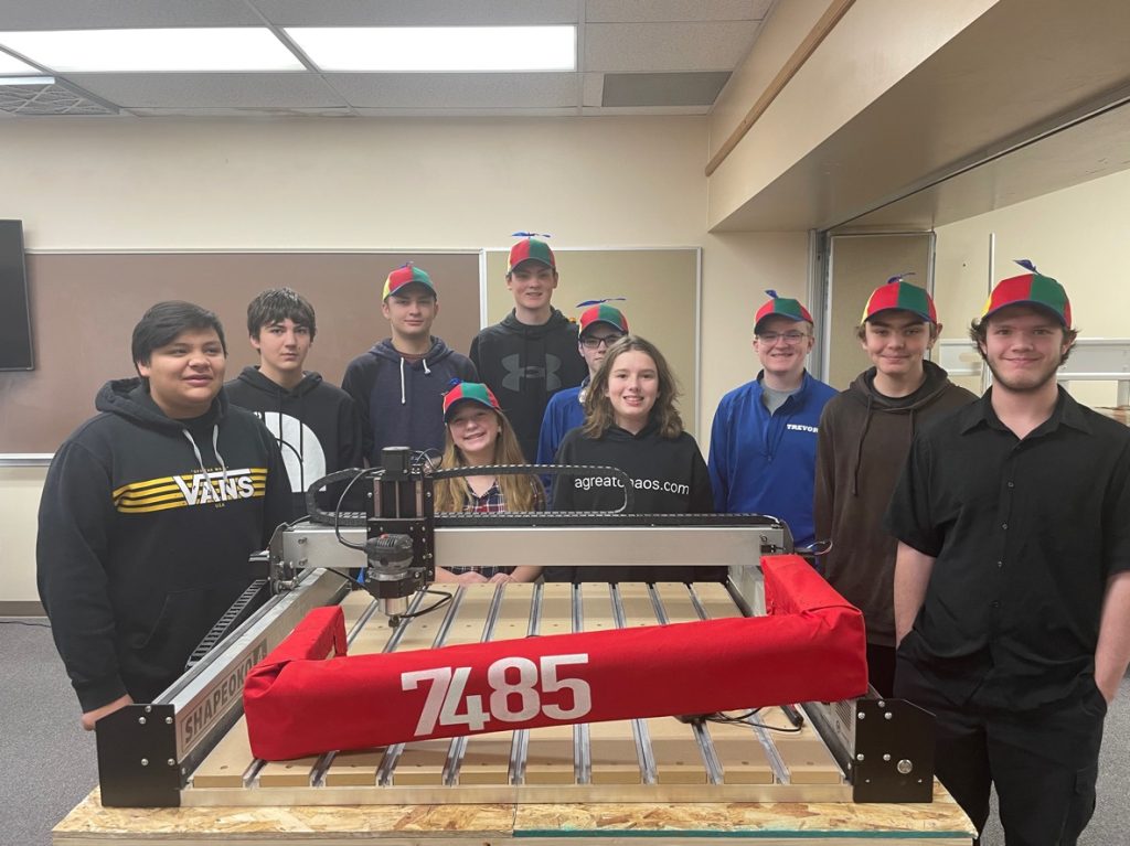 Moffat County robotics team embraces controlled chaos in quest to reach Houston - Vimarsana News