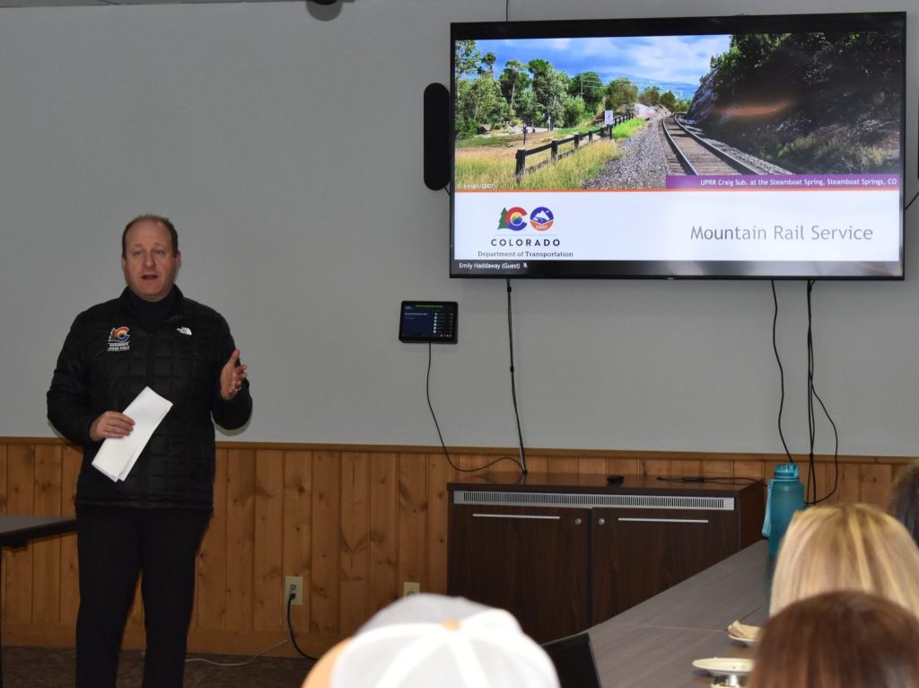 Gov. Polis takes Winter Park Express to talk passenger rail on Western Slope - Vimarsana News