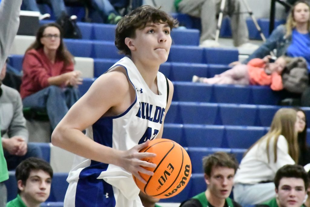 Moffat County basketball teams go the distance at tourneys