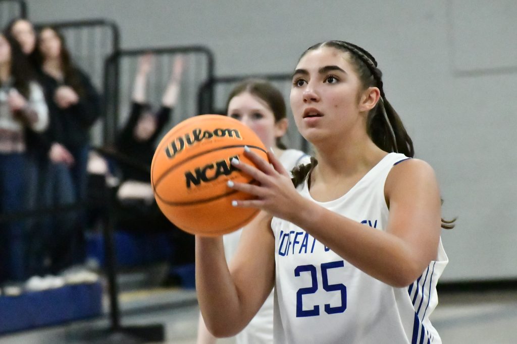 Bulldog girls hoops takes big win to start season with new coach, fresh roster