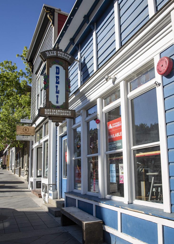 A 7Eleven prepares to open in Park City building that once housed Main