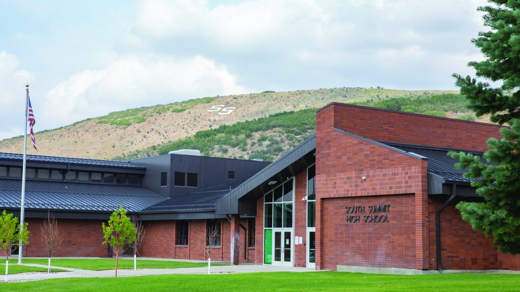 South Summit High School secured following false bomb threat - Vimarsana News