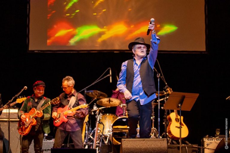 Monkee Micky Dolenz swings into Park City