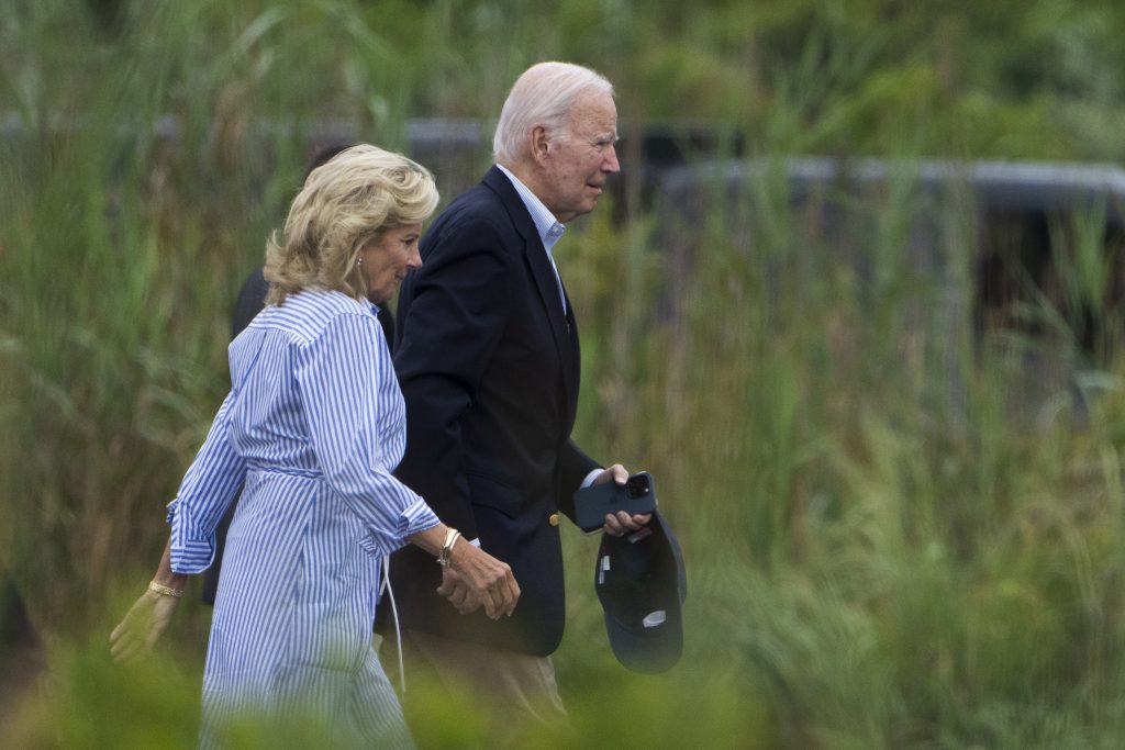 Dr. Jill Biden delivers optimistic message during campaign fundraiser in Park City - Vimarsana News
