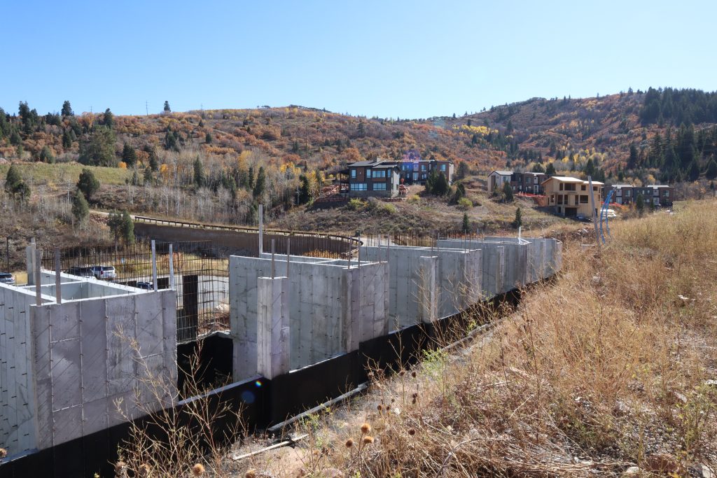 Family, builder in limbo as Discovery Ridge townhome COVID delays continue three years - Vimarsana News