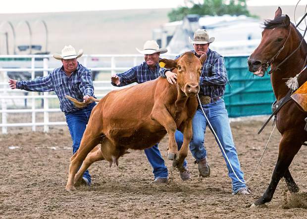 Hugo Rodeo Organizers throw ranch rodeo in Hugo ‘for the cowboys’ | TheFencePost.com
