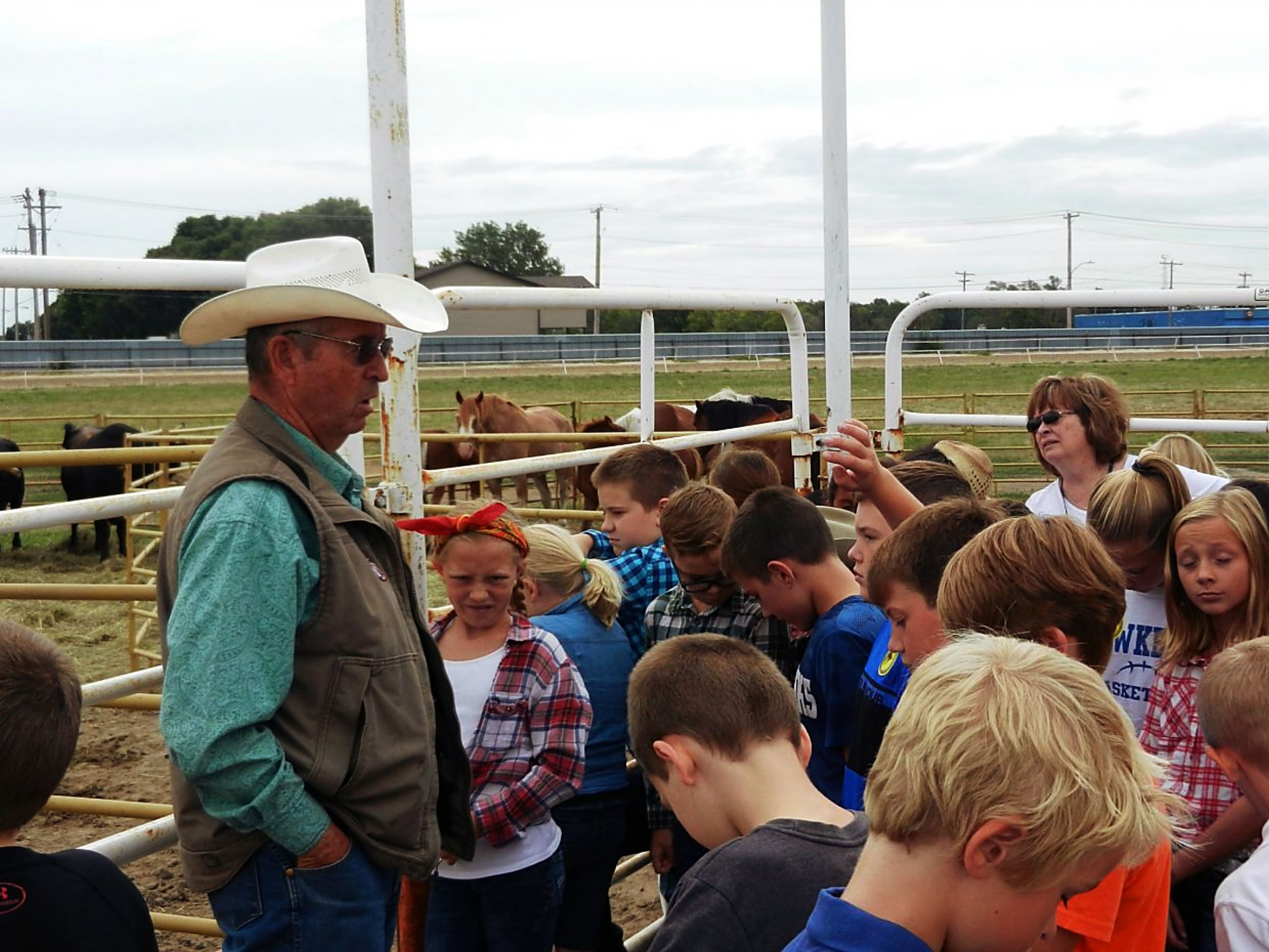 Nebraska 4th graders gear up for Kids Day at the Oregon Trail Rodeo ...
