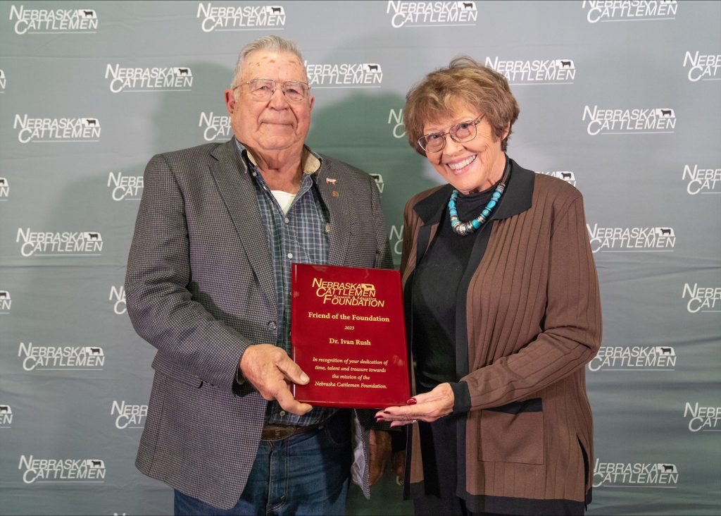 Scottsbluff cattleman receives award for commitment to beef industry - Vimarsana News