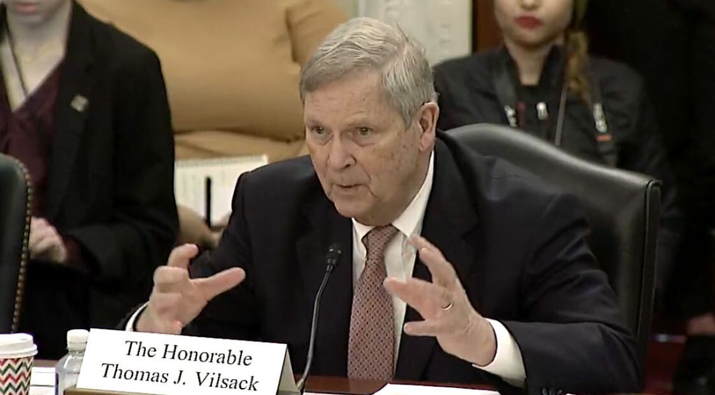 Republican senators, Booker talk Prop 12 with Vilsack | TheFencePost.com