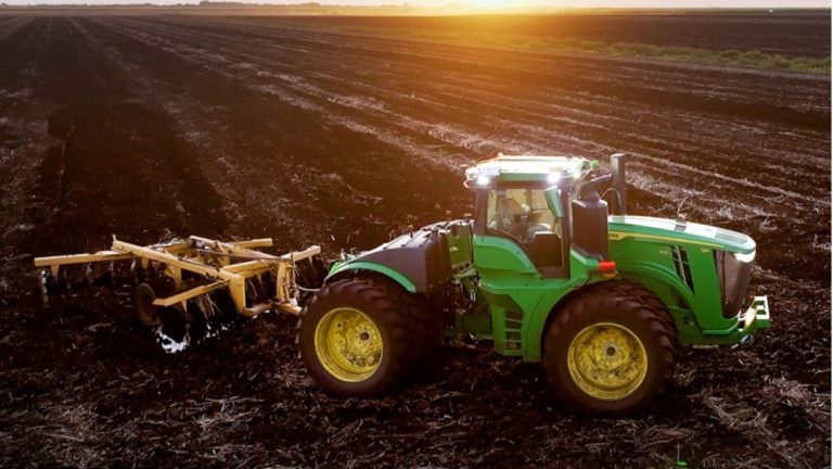 US Sugar deploys fleet of autonomous John Deere tractors in Florida ...