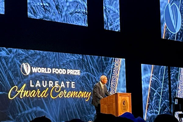 Vilsack calls for commitment to food security; food safety expert receives World Food Prize