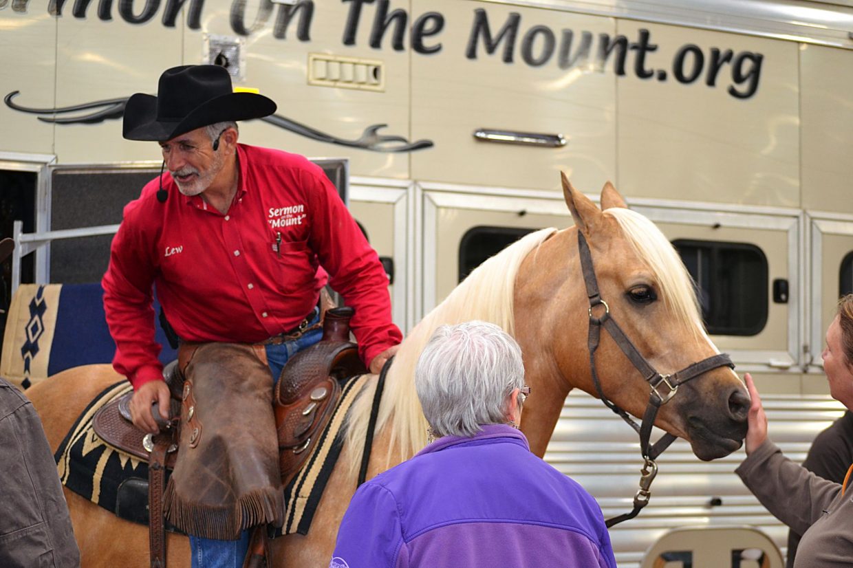Horse whisperer Dr. Lew Sterrett parallels colt behavior with human