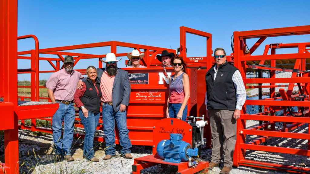 UNL’s Klosterman Feedlot Innovation Center works with equipment