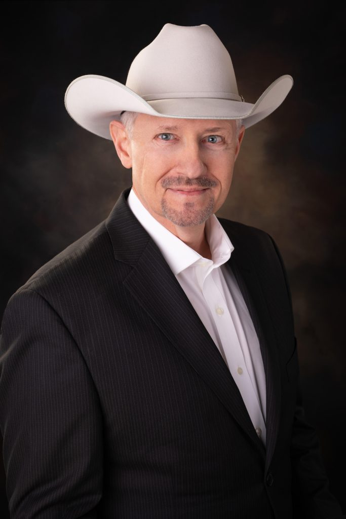 Showman, Photographer Larry Larson Honored by SDQHA