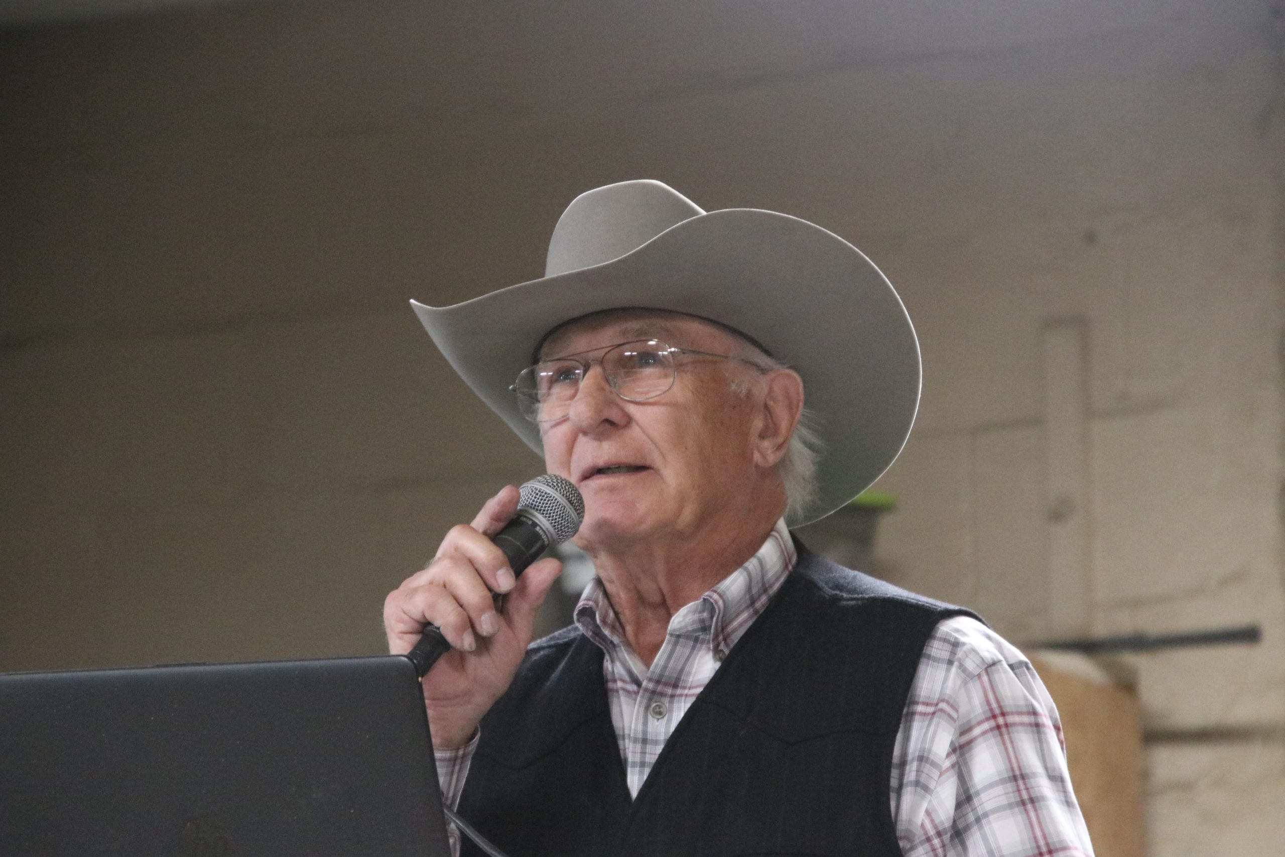 Tim Reich Reich Ranch 68th Annual Charolais Bull Sale | TSLN.com