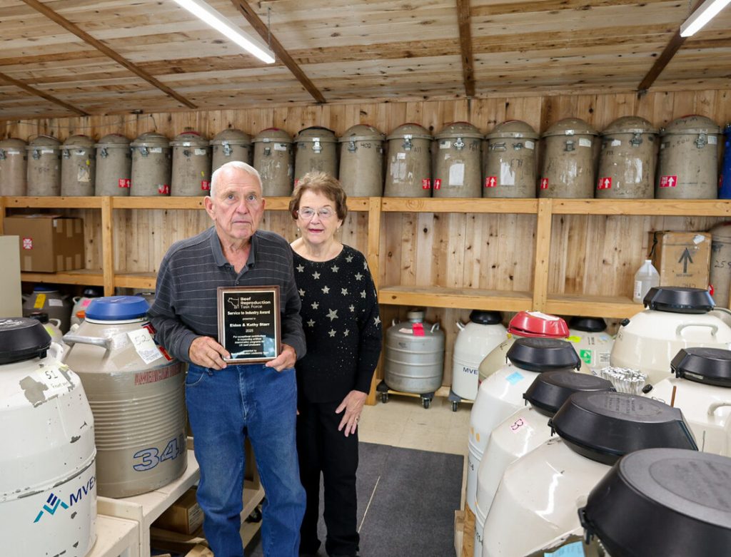 STARR’S EARN SERVICE TO INDUSTRY AWARD FOR ADVANCING BEEF REPRODUCTION