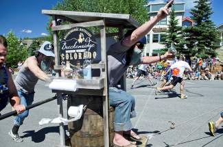 Breckenridge Kingdom Days features outhouse races, historic tours ...
