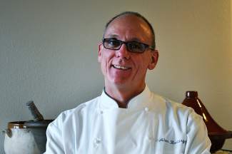 Chef Alan Roettinger inspires Summit County to eat healthier through ...