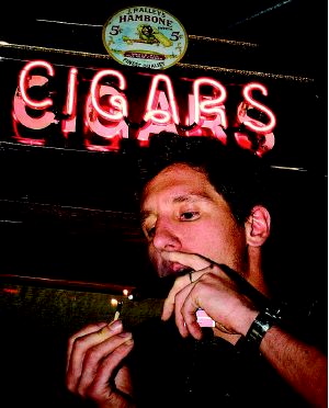 Cecilia's owner proposes smoke store