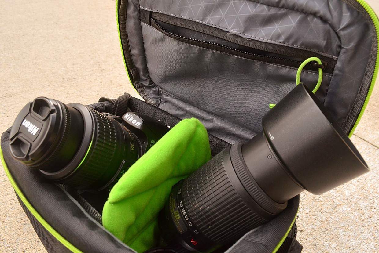 Interior of the Kontrast DSLR camera bag from Case Logic.