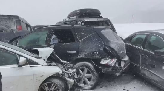 Around 25 cars involved in two pileups on I-70 at Eisenhower Tunnel ...