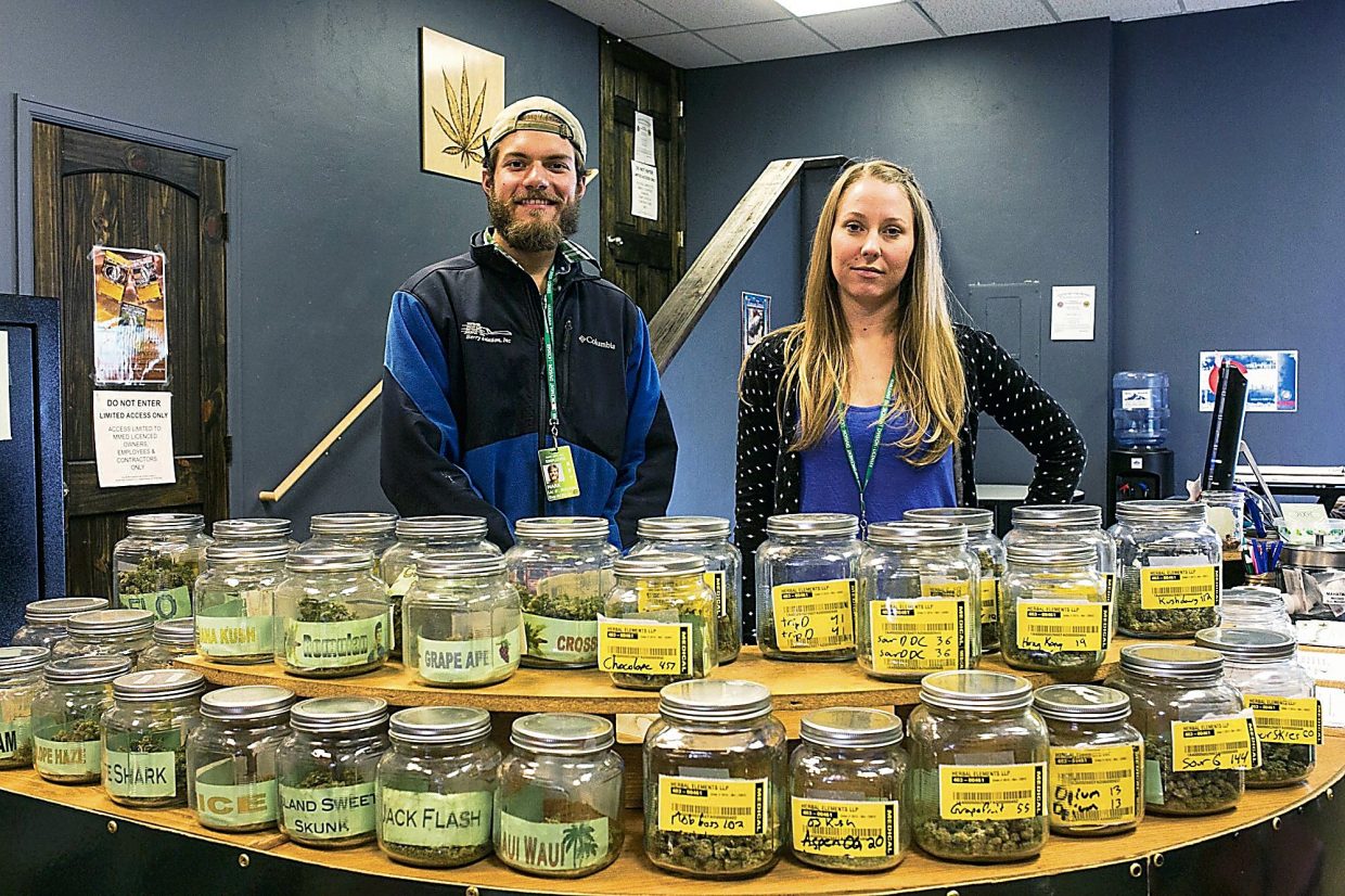 elfbar nachfüll pod läuft aus Entering 2026 hydrated, medicated and minding our business 😌💨 , Light up,  smoke shop, vail valley, colorado, shopping, rocky mountains, ski town,  snow, small business, the Green Mile, dispensary, 2026 main image 1