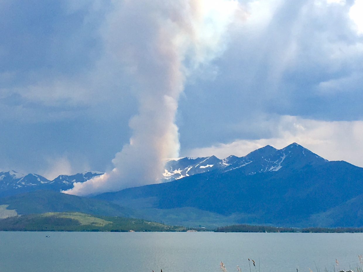 A large plume of smoke is visible from Dillon Reservoir.