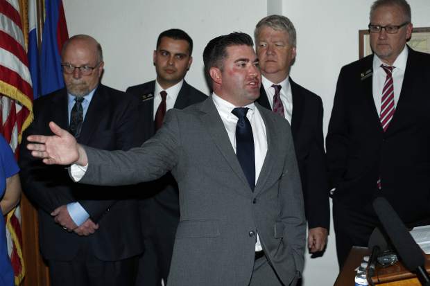 Colorado gun rights group, GOP members sue to block gun law ...