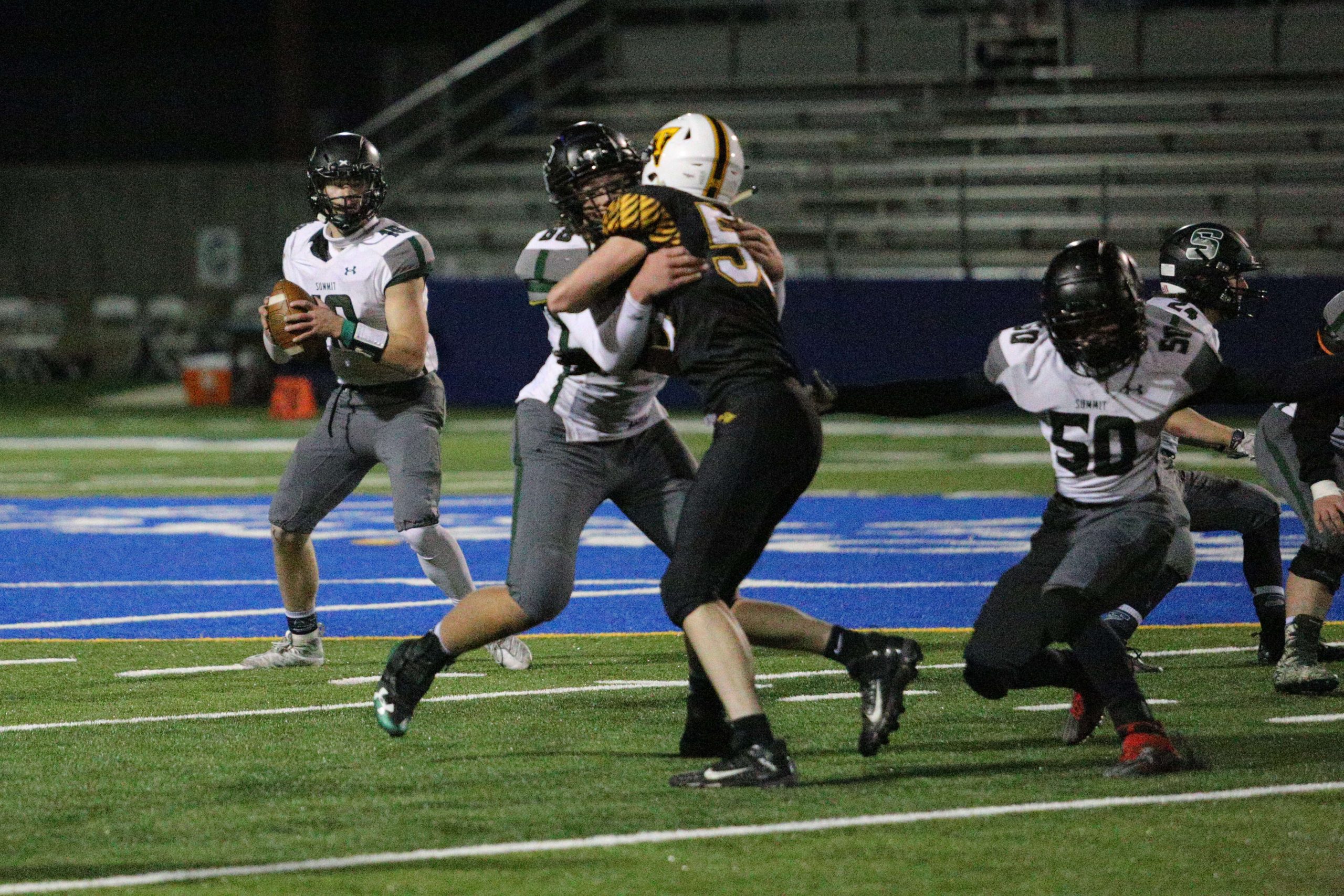Summit high school football seniors ready for end of an era