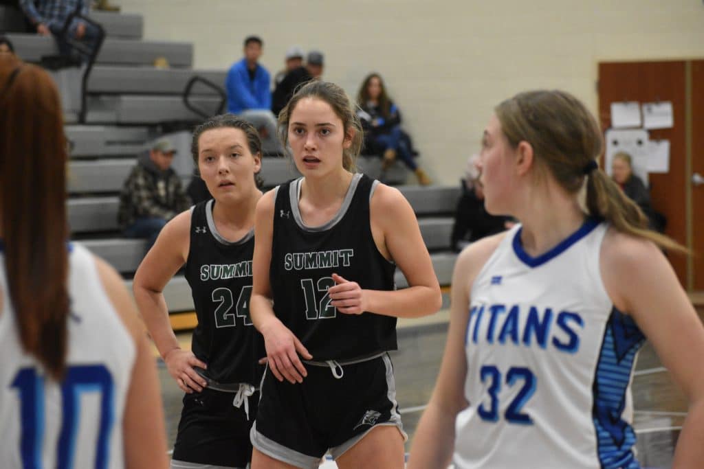 Summit girls basketball rolls to three straight wins with huge win over