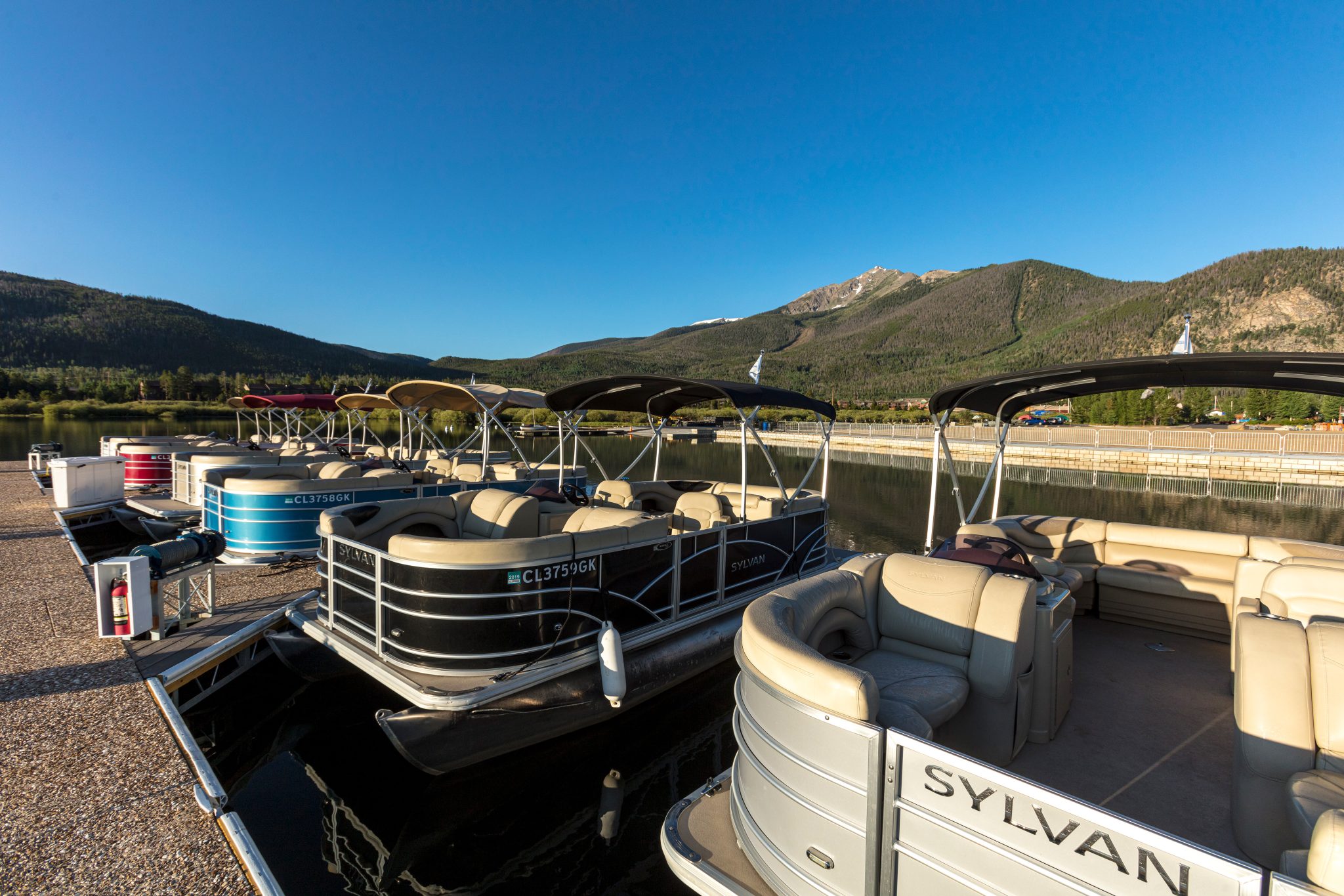 See Dillon Reservoir on a pontoon boat tour