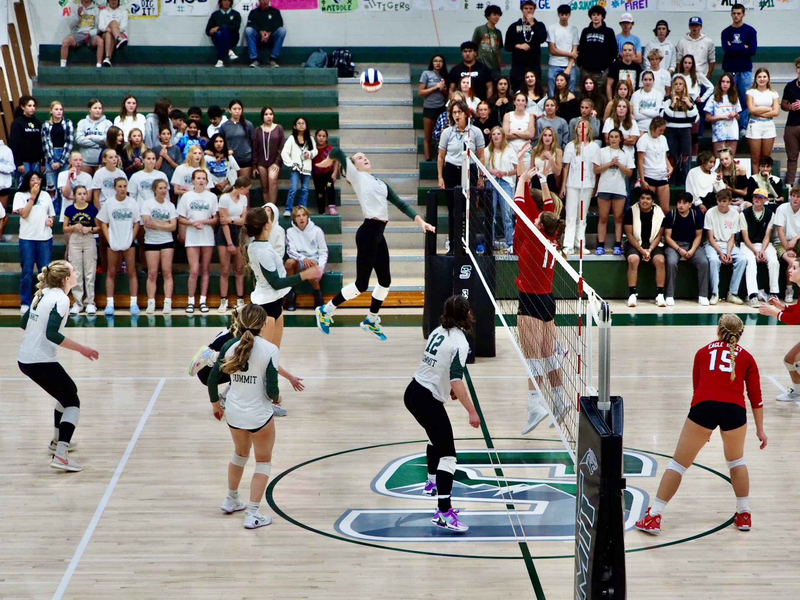 Summit girls volleyball loses in hard-fought battle against Eagle ...