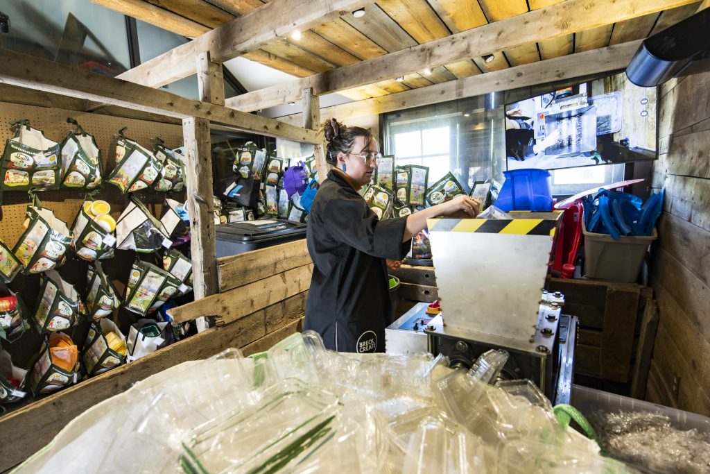 Want a break from the slopes? Breckenridge's creative hubs give everyone on the ski trip something to do. - Vimarsana News