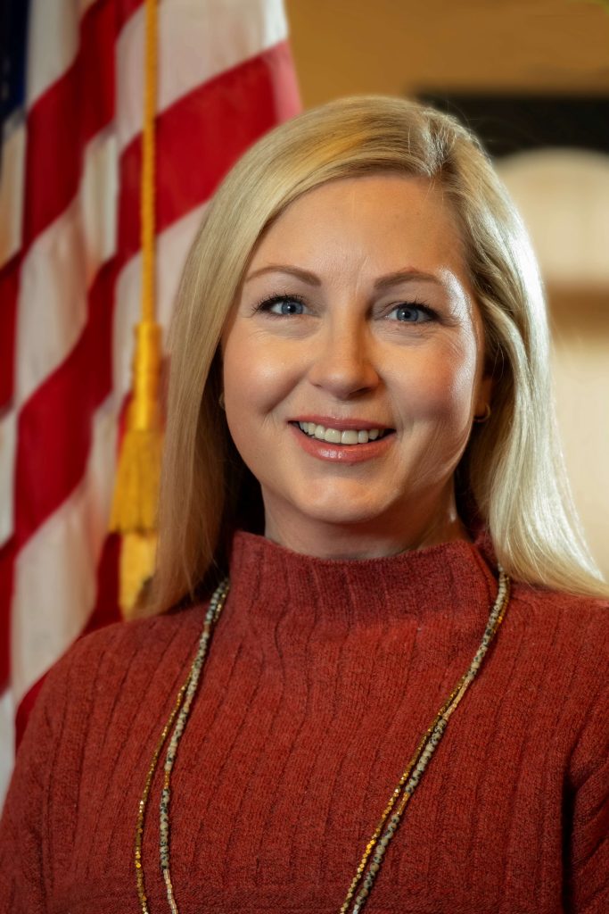 Summit County commissioner announces resignation - Vimarsana News