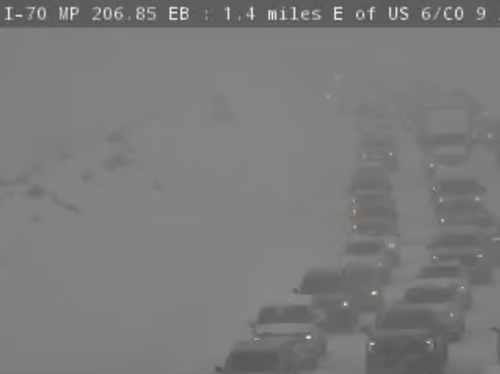 UPDATE: Vail, Hoosier, Loveland passes and I-70 all closed in both directions - Vimarsana News