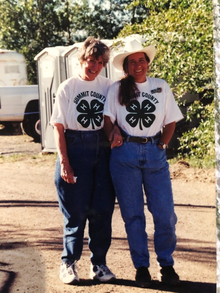 Community praises Summit's 4-H program director following her retirement - Vimarsana News