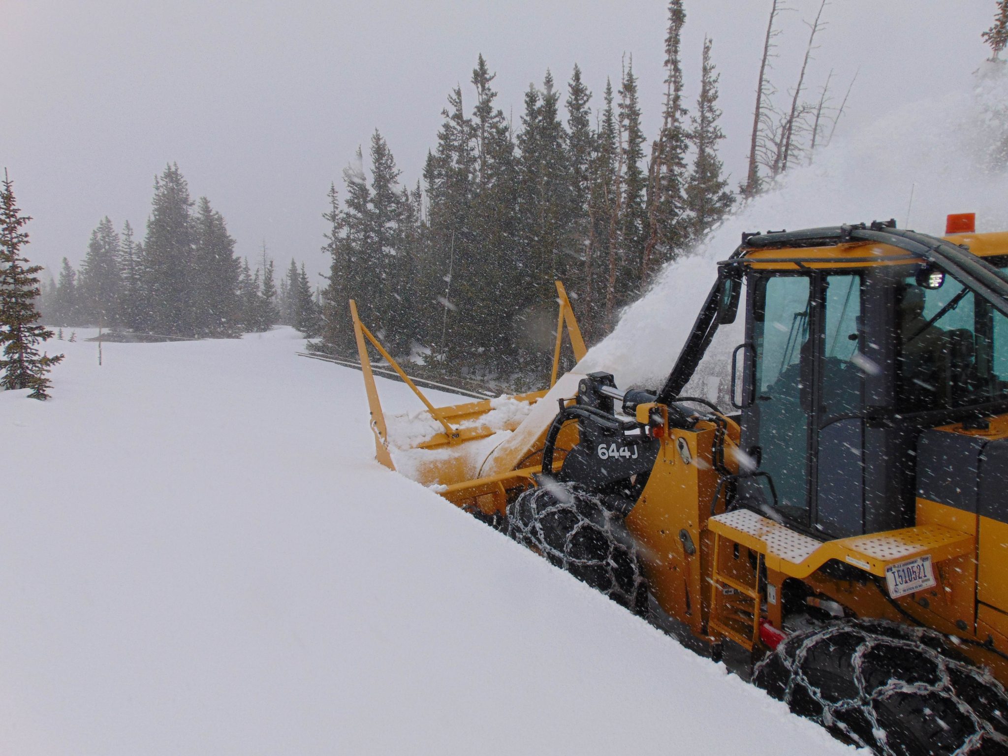 Trail Rideg Rd Snow Rocky Mountain National Park to keep Trail Ridge Road closed over ...