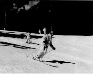 This week in history: Honors for WWII veterans, wolves on the move and more
