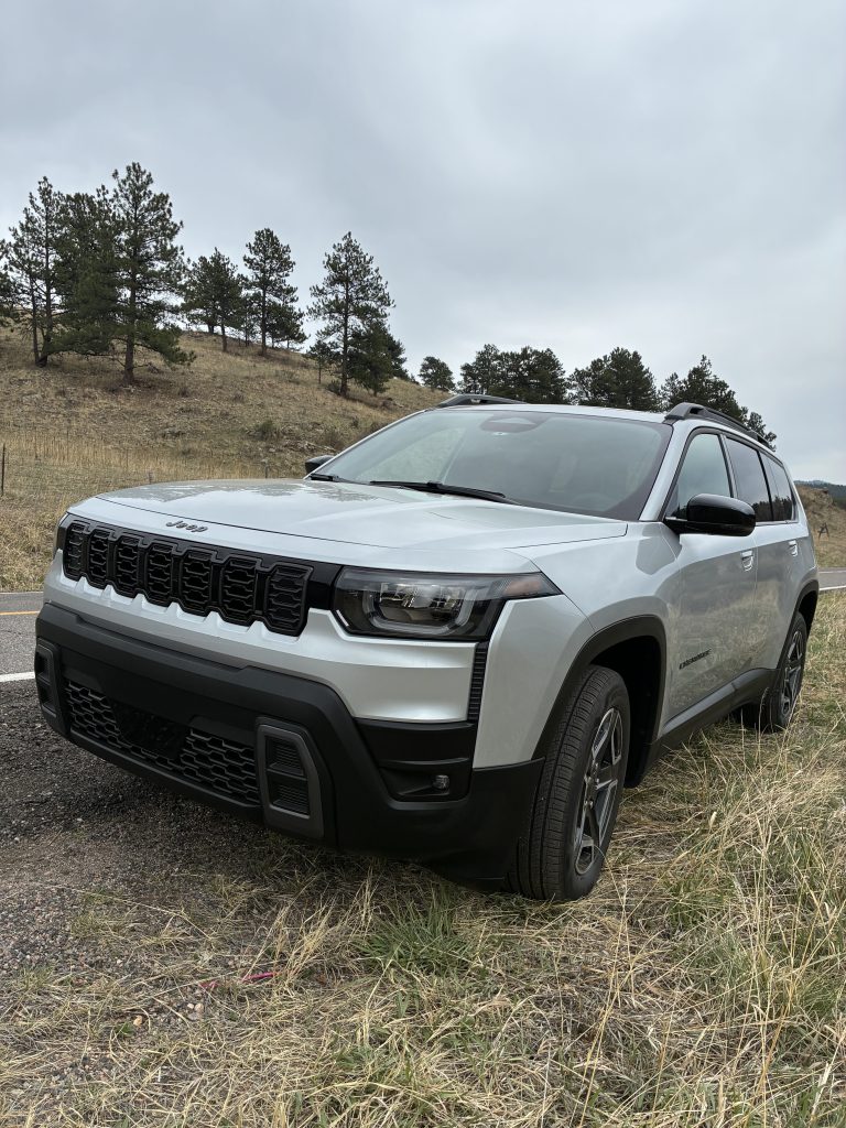 JEEP　CHEROKEE SPORTS 26型 シマノ18速420mm MTB Mountain Wheels: Hybrid Jeep Cherokee challenges expectations