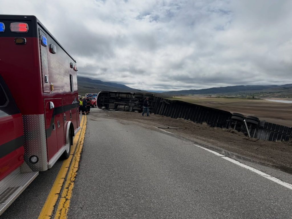 Semitractor-trailer crash closes Highway 9 near Heeney