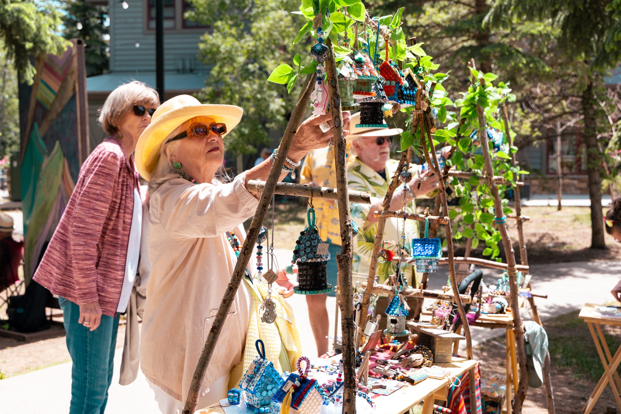 Stroll Community invited to Silverthorne’s final art stroll of the summer ...