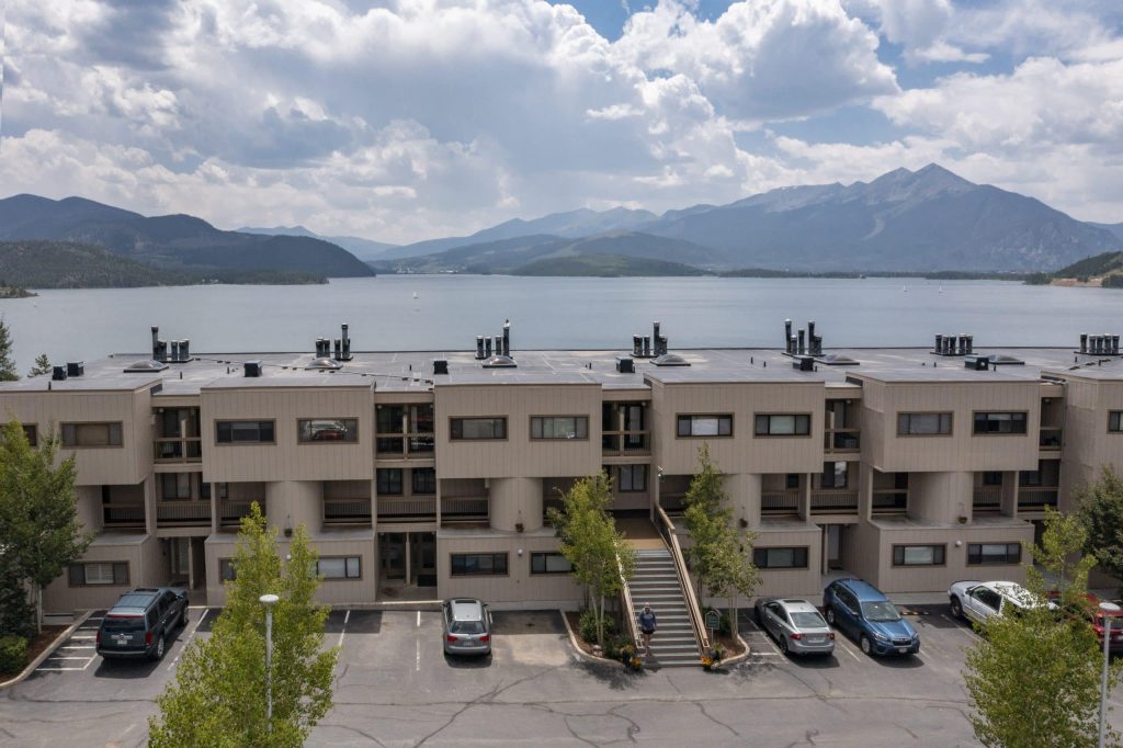 Colorado Housing Market: Single-Family Homes Stable as Condo Demand Weakens