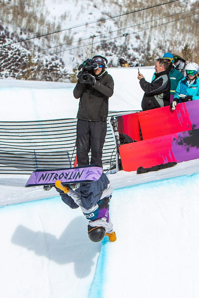 Japan's Yuto Totsuka wins modified halfpipe contest at Burton US Japan's Yuto Totsuka wins modified halfpipe contest at Burton US