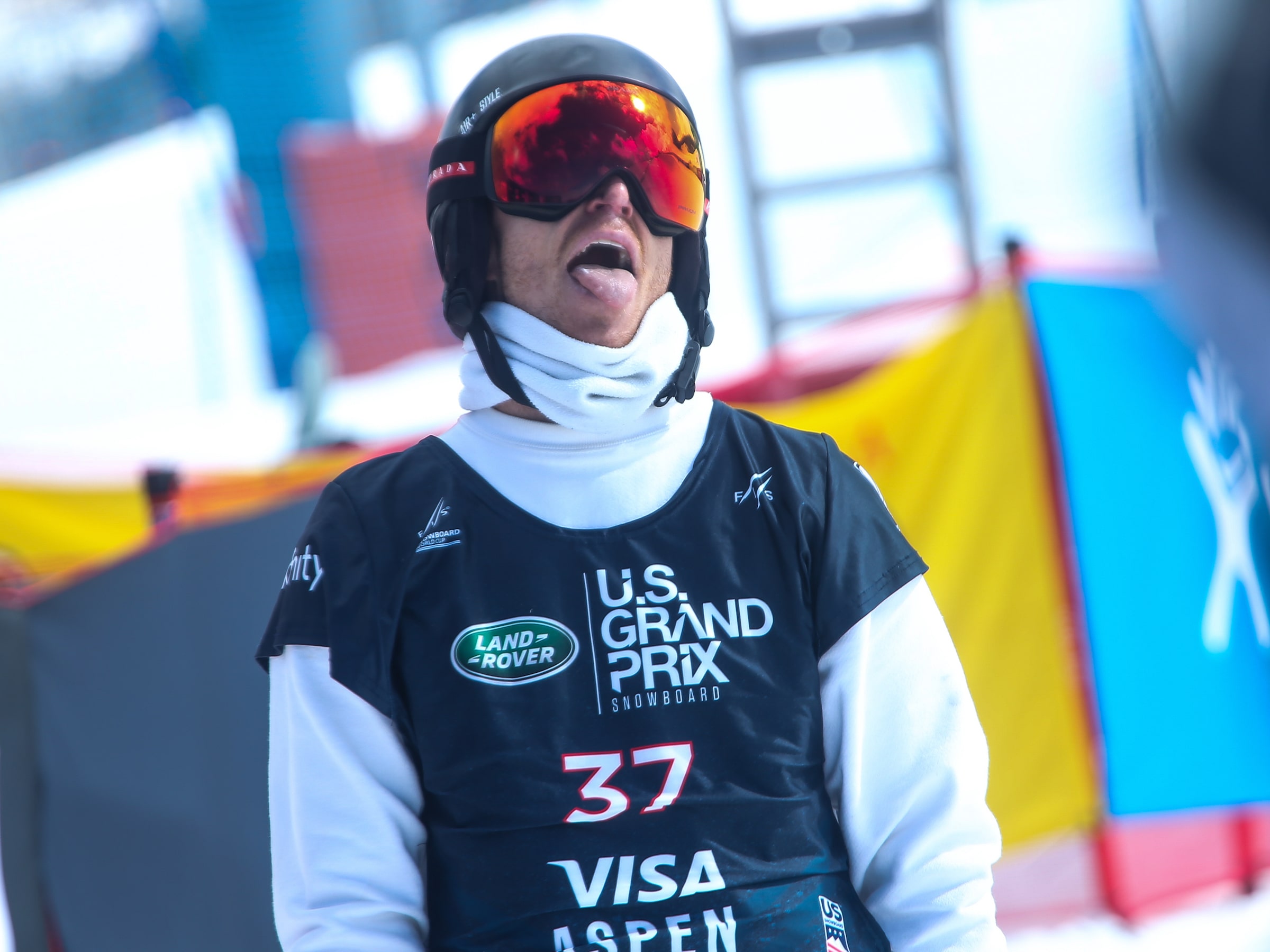 【わたさん専用】YONEX スポーツサングラス ホワイト/レインボー One more Olympic ride: End means a new beginning for snowboard